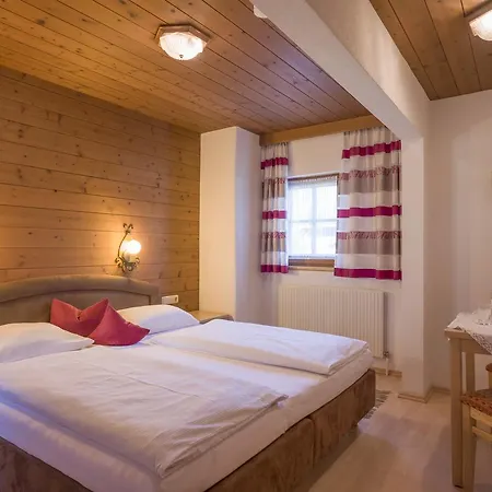 Guest house Walchenhof *