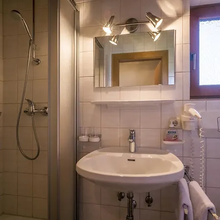 Konukevi Walchenhof 3*